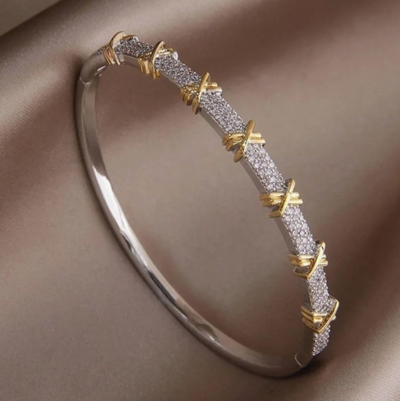 Two tone  Women's Bangle - Picture 1 of 1